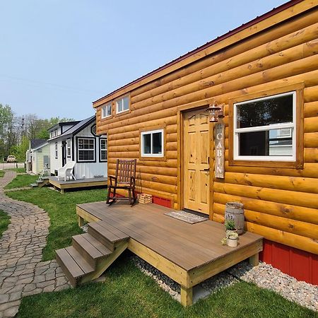 Tiny Digs Lakeshore - Tiny House Lodging Muskegon Exterior photo