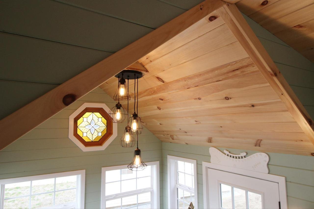 Tiny Digs Lakeshore - Tiny House Lodging Muskegon Room photo