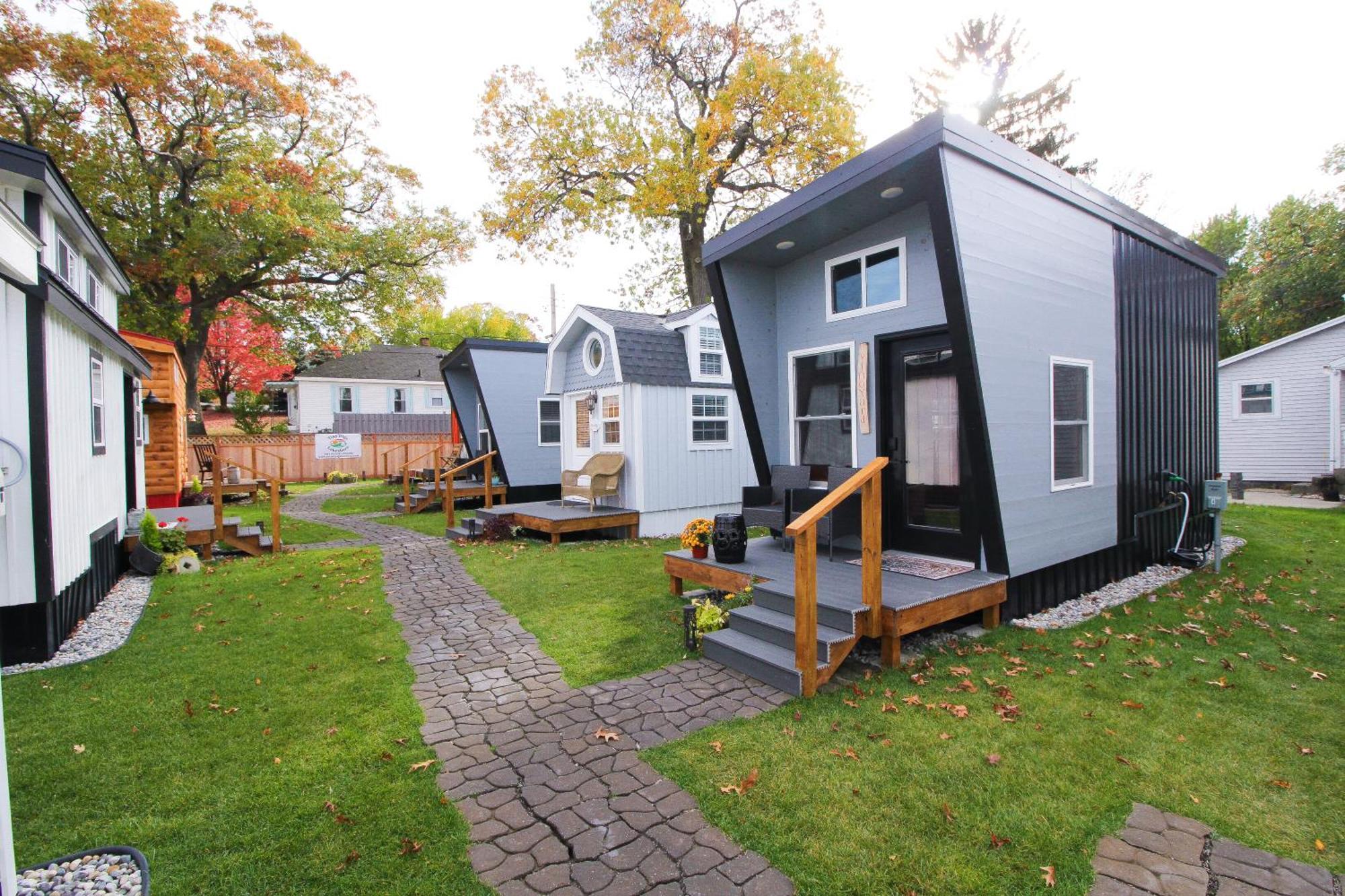 Tiny Digs Lakeshore - Tiny House Lodging Muskegon Exterior photo