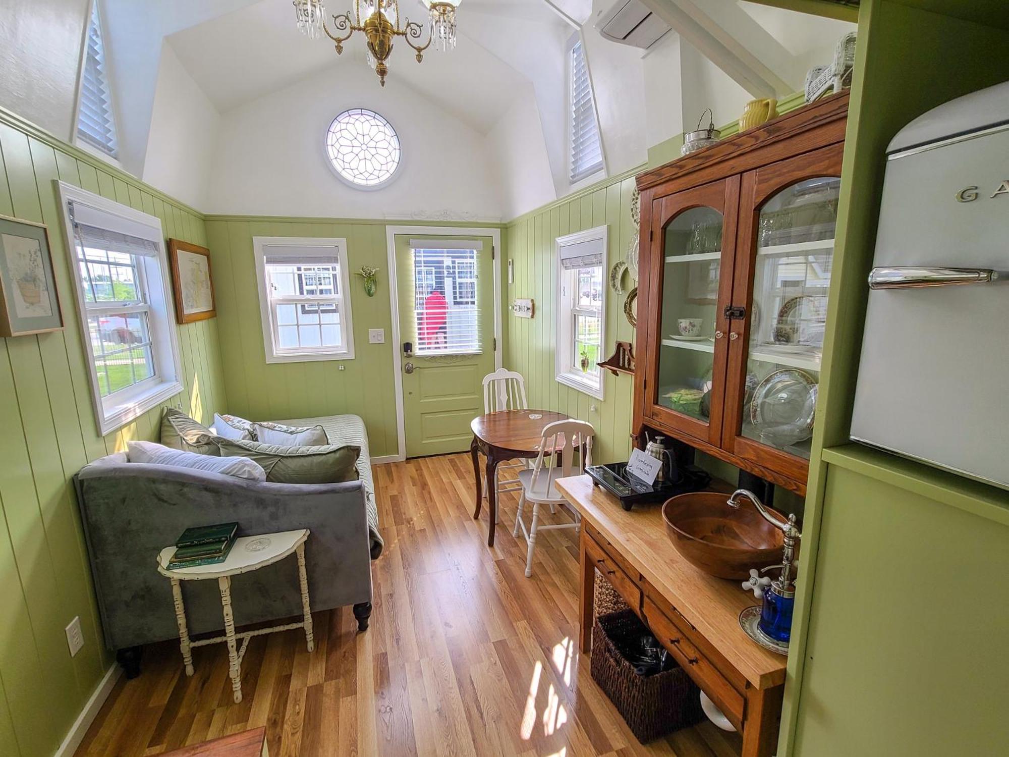 Tiny Digs Lakeshore - Tiny House Lodging Muskegon Exterior photo