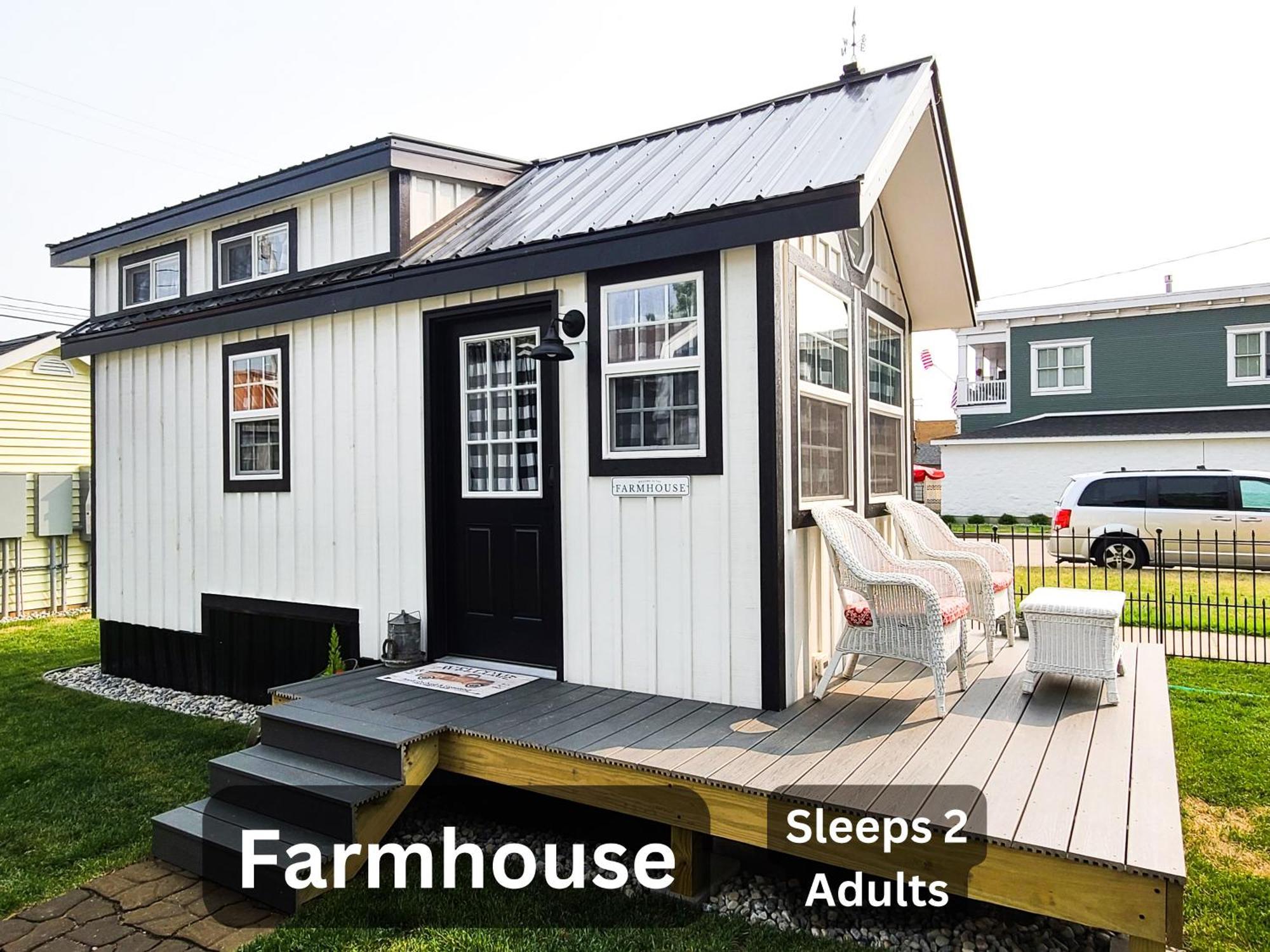 Tiny Digs Lakeshore - Tiny House Lodging Muskegon Exterior photo
