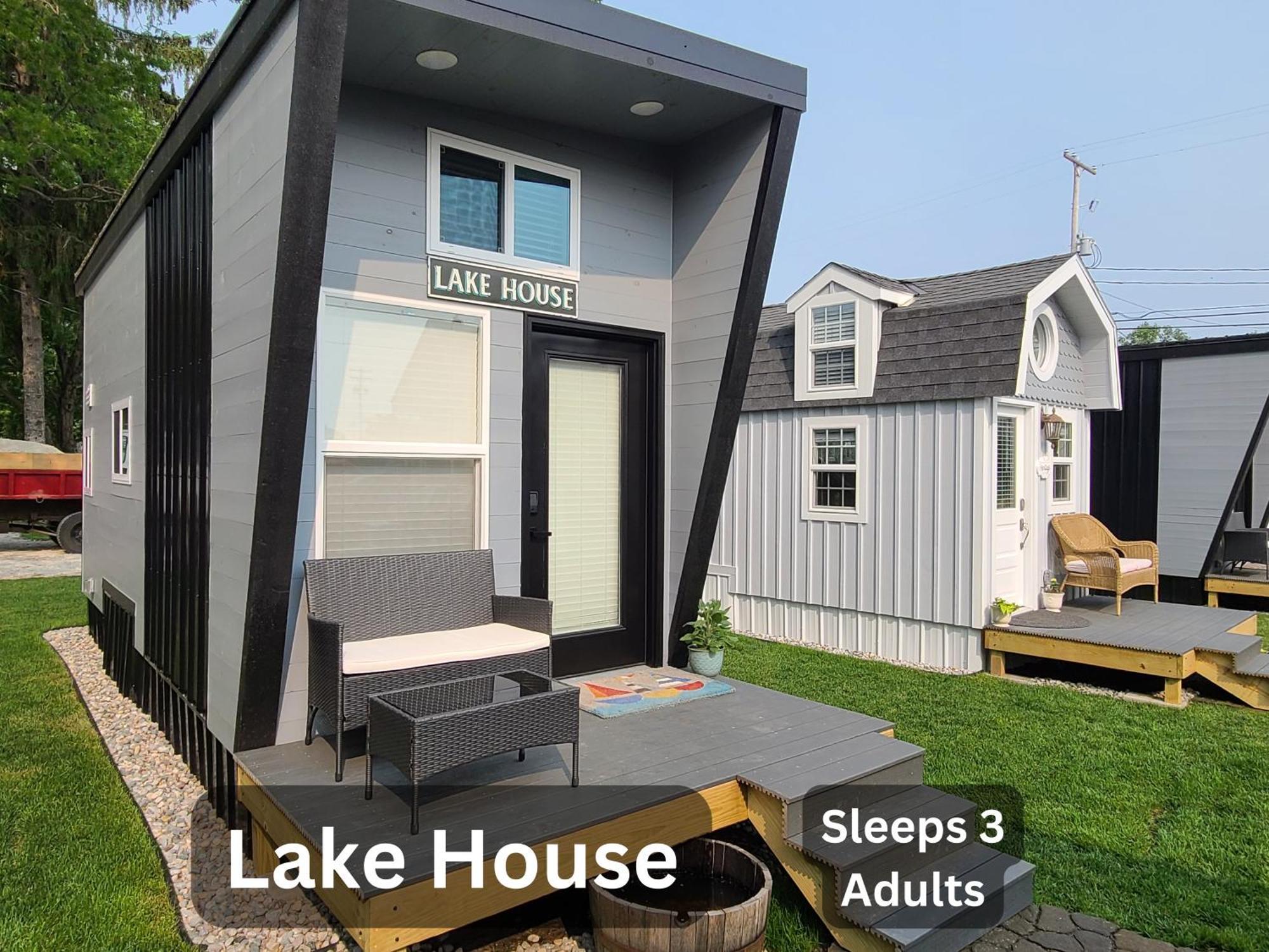 Tiny Digs Lakeshore - Tiny House Lodging Muskegon Exterior photo