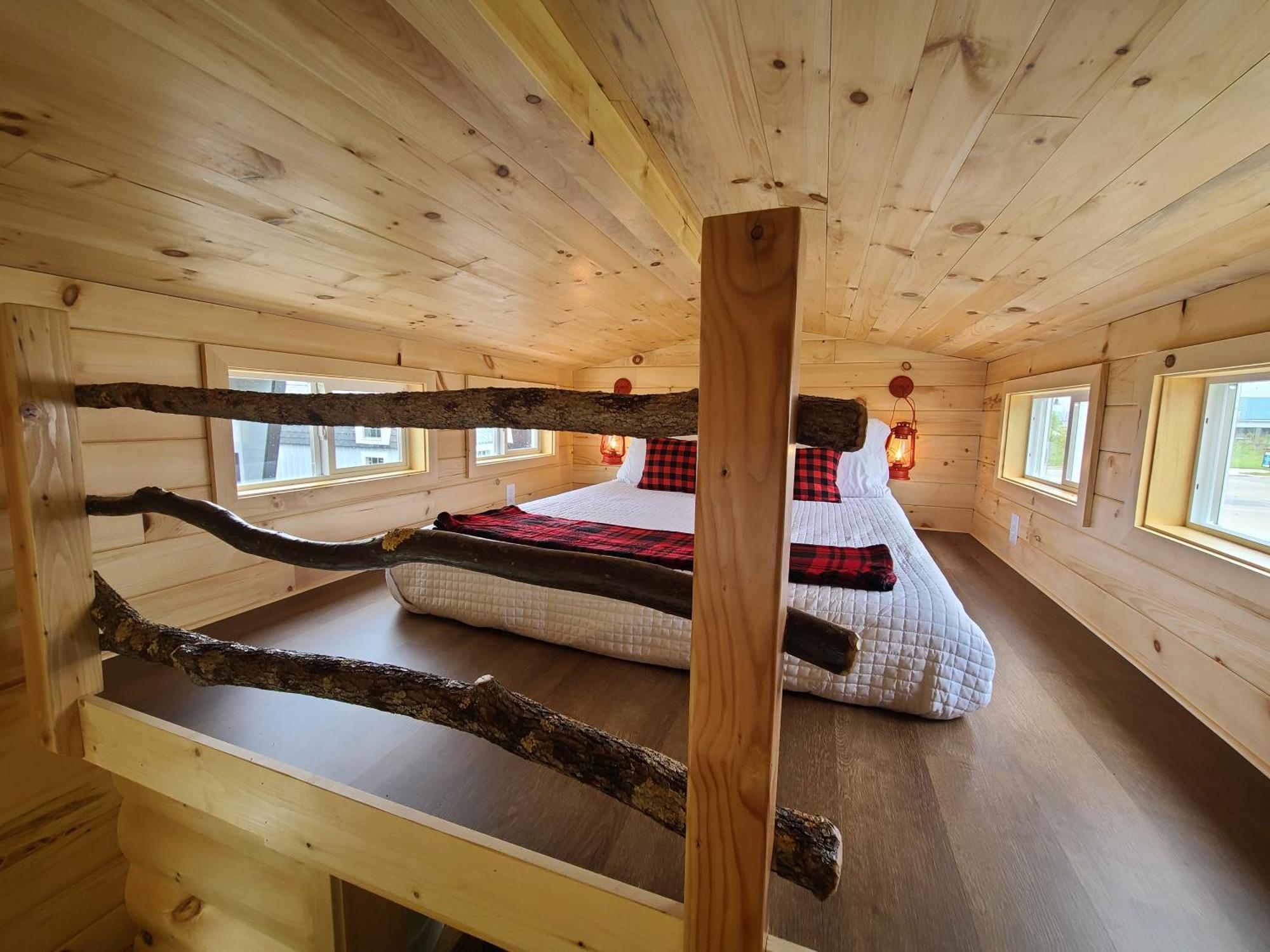 Tiny Digs Lakeshore - Tiny House Lodging Muskegon Exterior photo