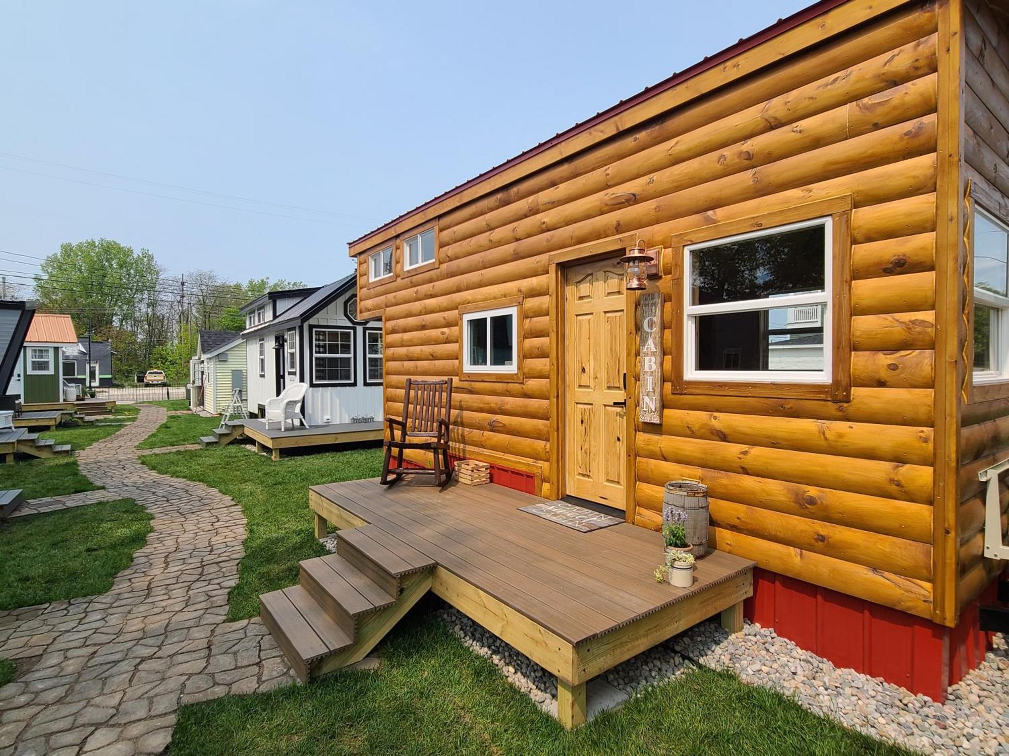 Tiny Digs Lakeshore - Tiny House Lodging Muskegon Exterior photo